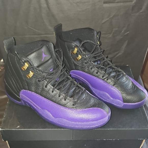 Air Jordan 12 Retro - Picture 1 of 9